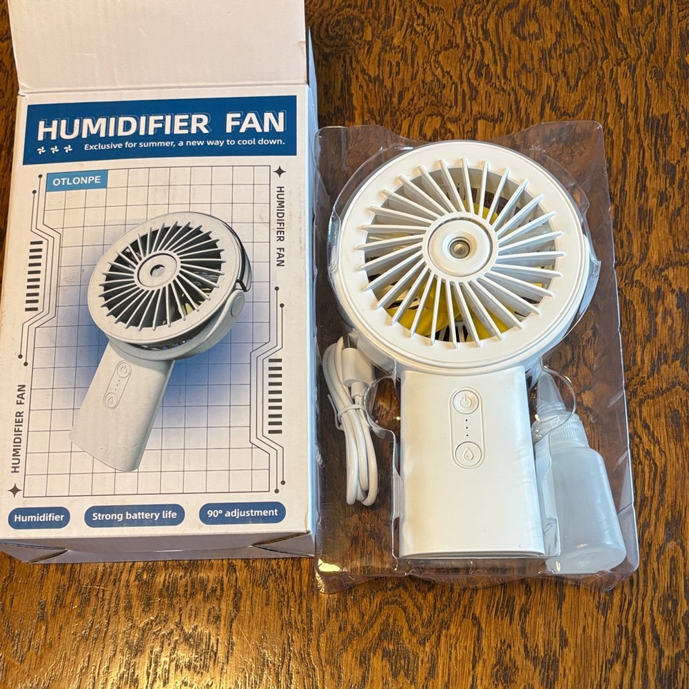 White Humidifier Fan - Picture 4 of 10